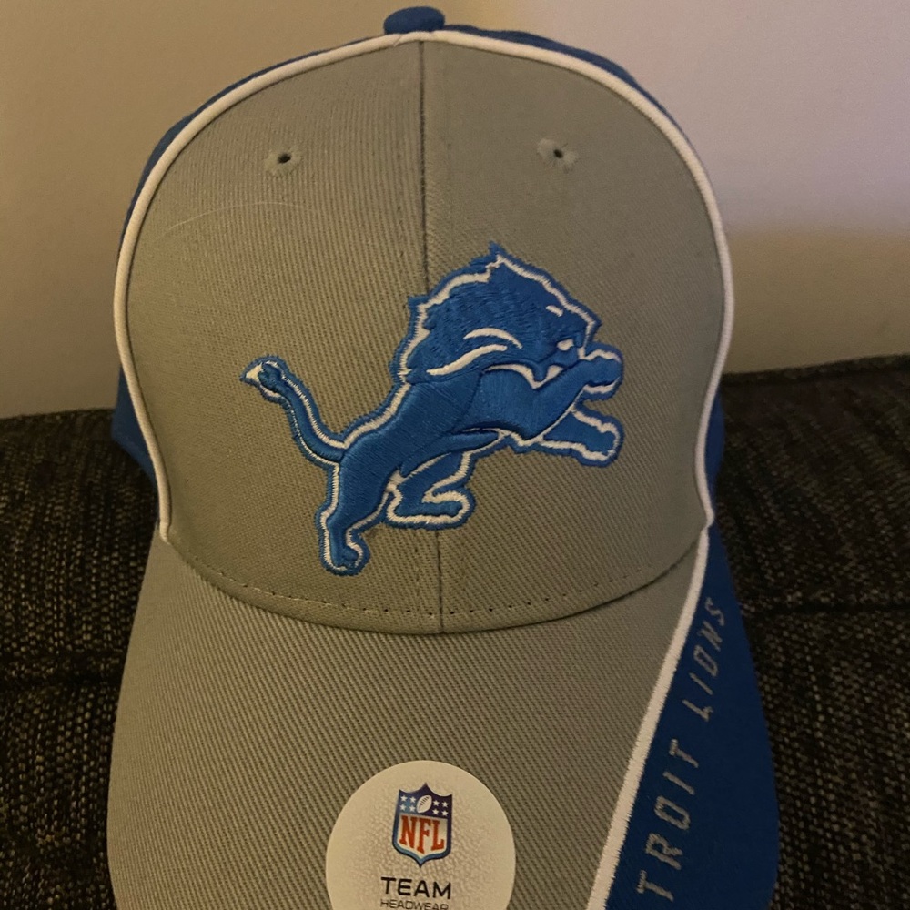 Detroit Lions Tee and Cap